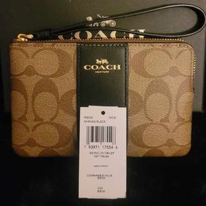 NWT/COACH WRISTLET